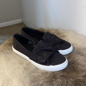 Black and white flats
